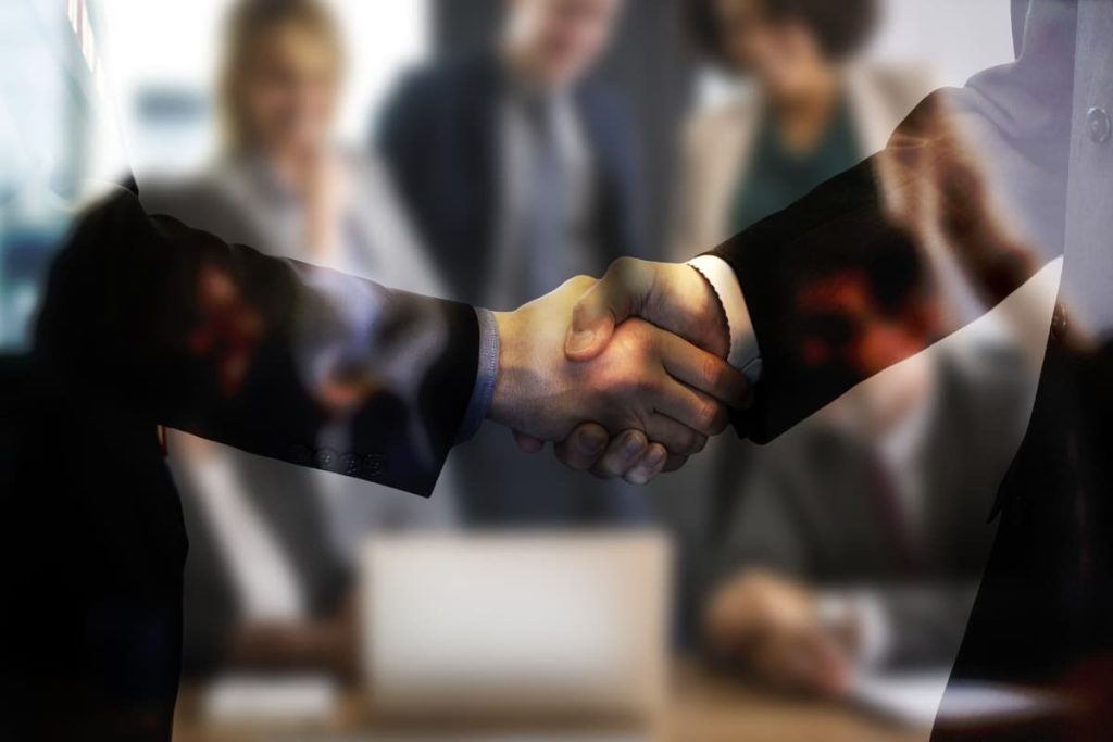 geralt handshake 5768632 1920 WH 1200x800px